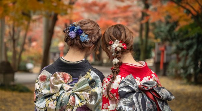 【友達や姉妹で前撮り受付中！！】2027年成人式ご予約は２月から開始致します。